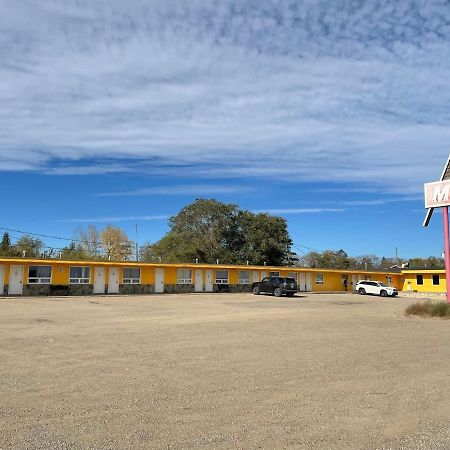 Dundurn Motel Екстер'єр фото