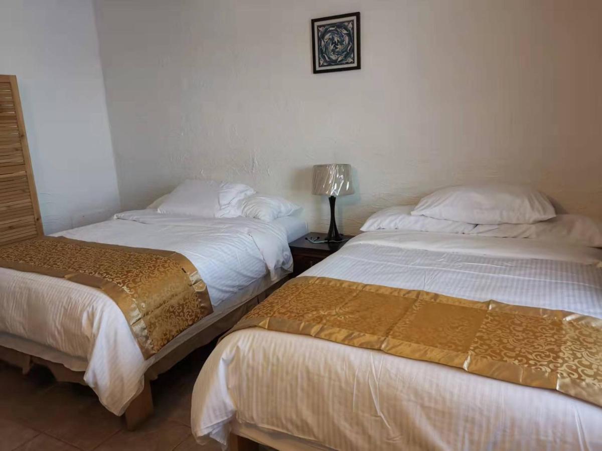 Dundurn Motel Екстер'єр фото