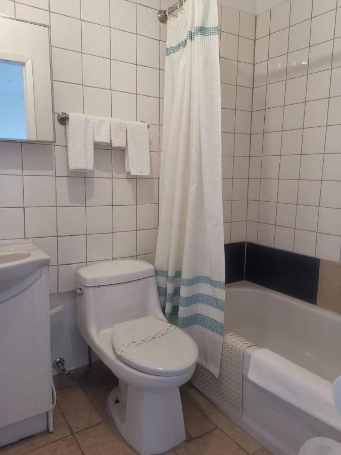 Dundurn Motel Екстер'єр фото
