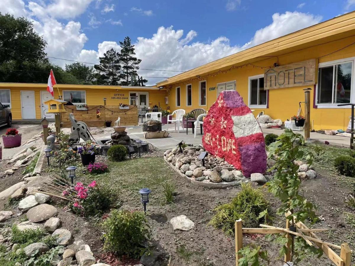 Dundurn Motel Екстер'єр фото
