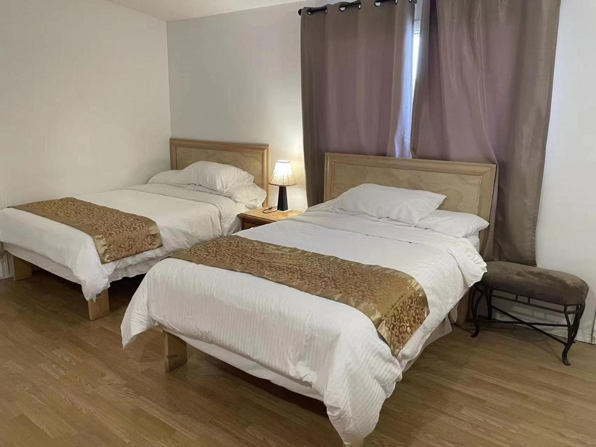 Dundurn Motel Екстер'єр фото